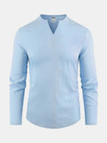 Camiseta de lino con cuello de pico azul claro